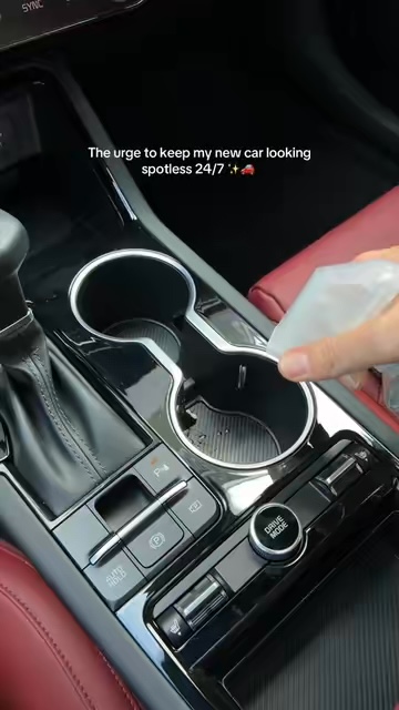 Vídeo de @yourfriendzeee vendendo Kit limpa-tudo automotivo Chemical Guys